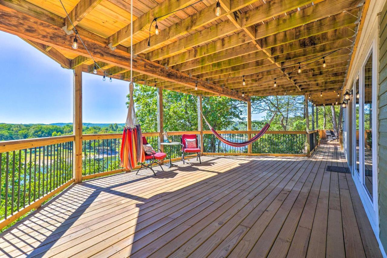 Вилла Colorful Golden Getaway With Panoramic Views! Экстерьер фото